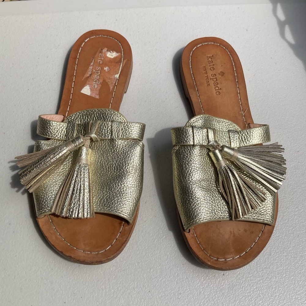 Kate Spade Coby Sandals Slides Metallic Light Gold Pebbled Leather Fringe Tassel - Picture 3 of 15